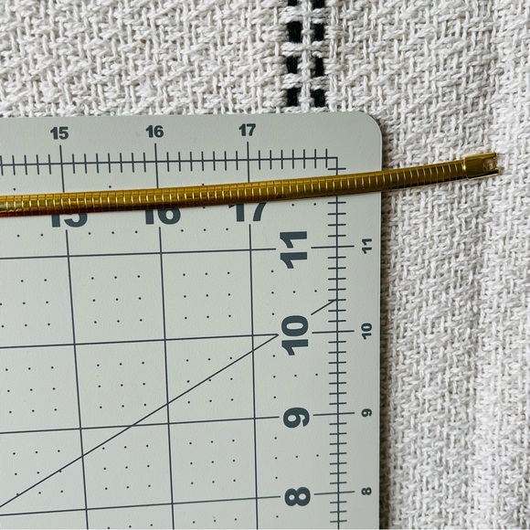 π2x Host Pickπ Vtg GIVENCHY Pendant Thick Rope Gold-Plate Enhancer Omega Chain - Picture 10 of 15